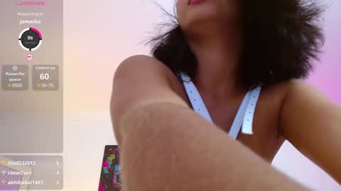 Snapshot of queenie_star chatting on December 16, 9:41 pm Maria Del Mar online show from December 16, 9:41 pm