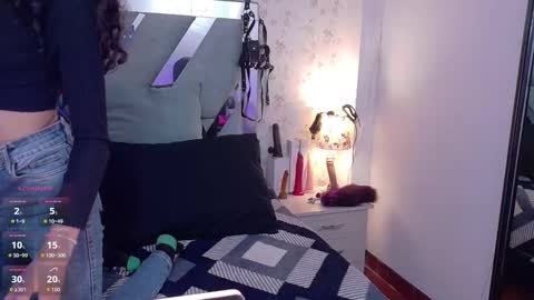 QUEENJEENN online show from February 25, 6:34 am