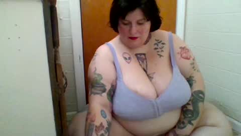 QueenJezabel online show from December 24, 2:21 am