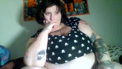 QueenJezabel online show from January 6, 2:37 am