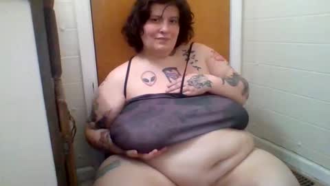 QueenJezabel online show from March 8, 3:37 am