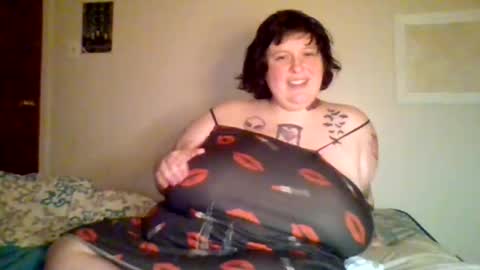 QueenJezabel online show from December 22, 11:20 pm