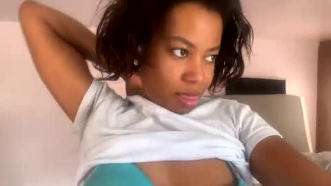 Kourtney online show from November 16, 7:36 pm