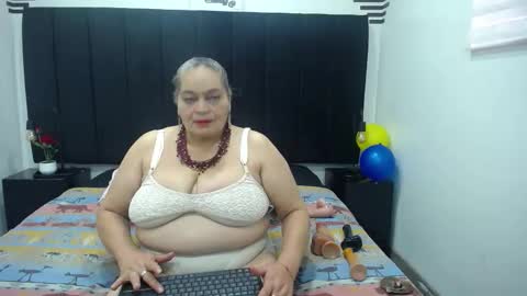 VickyBoobss online show from December 2, 7:49 pm