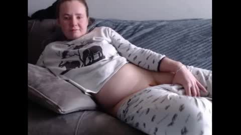 queenmymind online show from December 27, 10:23 am