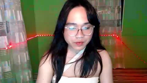 adrianna online show from May 16, 3:33 pm
