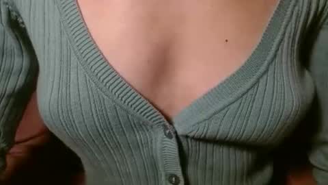 queenoftenderness online show from April 16, 9:25 pm