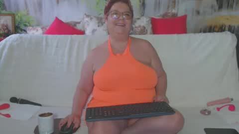 Snapshot of queenpammy chatting on February 5, 7:07 am QueenPammy online show from February 5, 7:07 am
