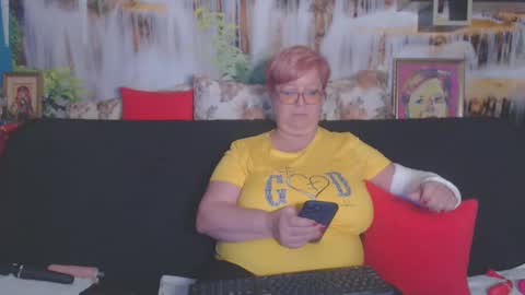 Snapshot of queenpammy chatting on March 9, 4:33 pm QueenPammy online show from March 9, 4:33 pm