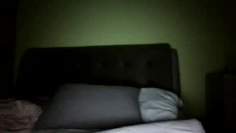 queenstuff online show from December 16, 9:20 pm