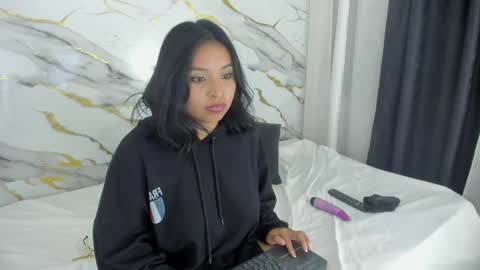 Pamela  online show from February 8, 7:59 am