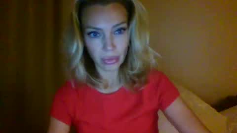 Snapshot of qurli24 chatting on October 28, 10:47 pm qurli24 online show from October 28, 10:47 pm