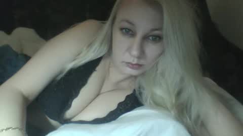 qwertyui online show from May 15, 11:29 pm