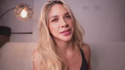 RACHEL BLAKE online show from October 25, 6:43 am