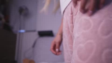 RACHEL BLAKE online show from September 21, 7:01 pm