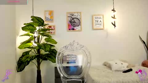 Snapshot of rachel_lang chatting on September 30, 11:42 pm Rachel Lang online show from September 30, 11:42 pm