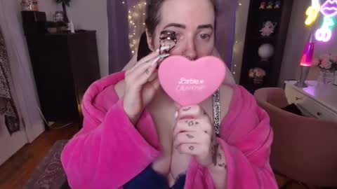 Rachel Brooks online show from January 5, 8:00 pm