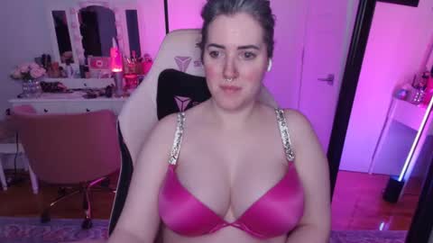Rachel Brooks online show from September 8, 6:40 pm