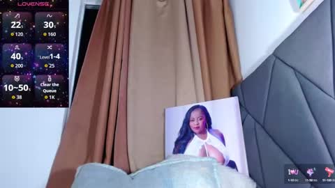 Snapshot of rachelbrown_ chatting on October 15, 2:14 am MALIKA Z online show from October 15, 2:14 am