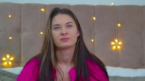 RachellSimpson online show from December 26, 6:33 pm