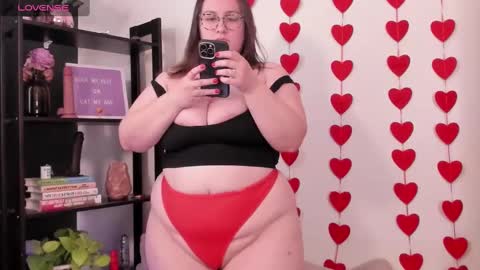 Snapshot of rachlovexo chatting on February 17, 5:55 pm rach online show from February 17, 5:55 pm