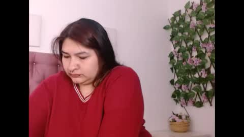 radiantgoddes online show from November 18, 1:01 pm