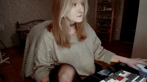 Kate online show from April 11, 4:43 pm