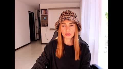 Jennyindependent model . online show from October 15, 10:23 pm