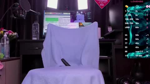 Snapshot of raissa_sky26 chatting on February 23, 3:39 am Laura online show from February 23, 3:39 am