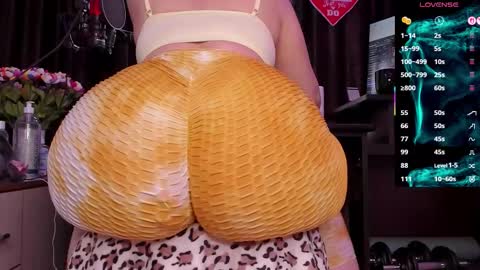 Snapshot of raissa_sky26 chatting on September 16, 2:52 am Laura online show from September 16, 2:52 am
