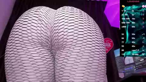 Snapshot of raissa_sky26 chatting on March 11, 3:58 am Laura online show from March 11, 3:58 am