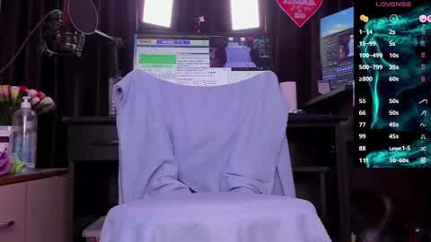 Snapshot of raissa_sky26 chatting on March 6, 3:46 am Laura online show from March 6, 3:46 am