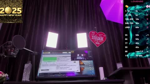 Snapshot of raissa_sky26 chatting on January 5, 2:38 am Laura online show from January 5, 2:38 am