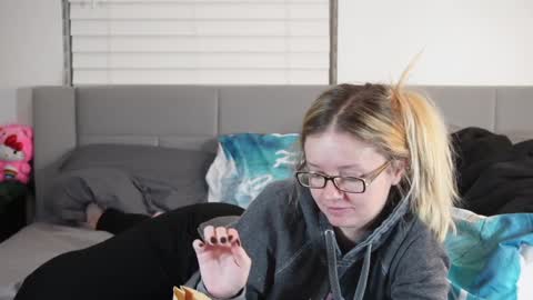 Snapshot of ramichick chatting on January 29, 1:48 am Rami online show from January 29, 1:48 am