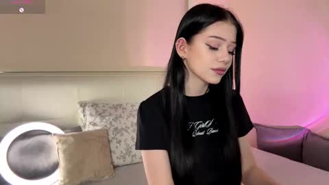 Luna online show from January 6, 3:27 pm