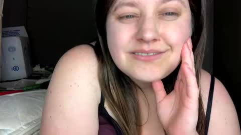 randicandi96 online show from December 16, 7:36 am