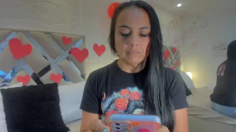 Snapshot of raquel_moore chatting on February 15, 5:07 pm Raquel Moore online show from February 15, 5:07 pm