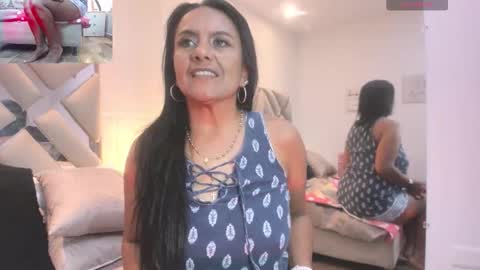 Snapshot of raquel_moore chatting on September 30, 3:39 pm Raquel Moore online show from September 30, 3:39 pm