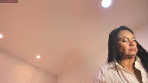 Snapshot of raquel_moore chatting on September 15, 5:53 pm Raquel Moore online show from September 15, 5:53 pm