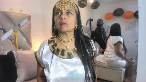 Snapshot of raquel_moore chatting on October 31, 12:09 pm Raquel Moore online show from October 31, 12:09 pm