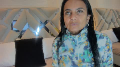 Snapshot of raquel_moore chatting on February 3, 11:05 pm Raquel Moore online show from February 3, 11:05 pm