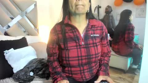 Snapshot of raquel_moore chatting on October 29, 11:58 am Raquel Moore online show from October 29, 11:58 am