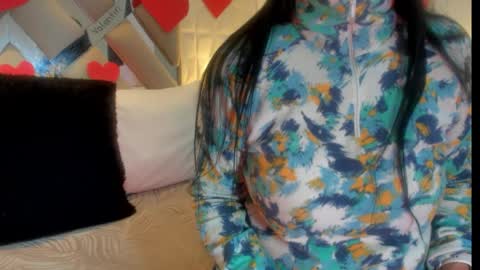 Snapshot of raquel_moore chatting on February 19, 8:55 am Raquel Moore online show from February 19, 8:55 am