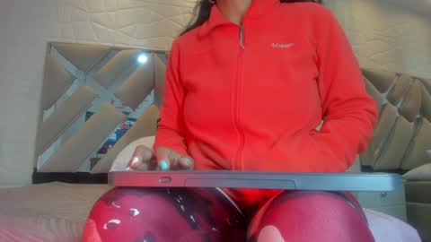 Snapshot of raquel_moore chatting on February 7, 8:11 am Raquel Moore online show from February 7, 8:11 am