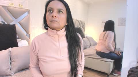 Snapshot of raquel_moore chatting on September 11, 12:27 pm Raquel Moore online show from September 11, 12:27 pm