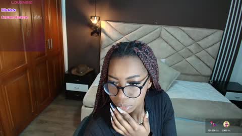 Raquel online show from December 7, 11:07 am