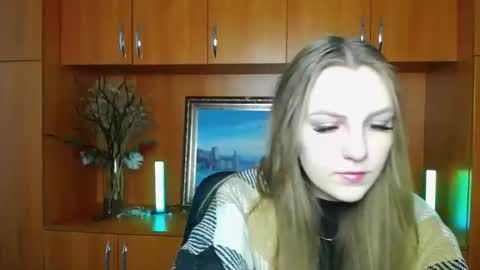 Snapshot of raspberry0101 chatting on September 27, 6:31 am raspberry0101 online show from September 27, 6:31 am