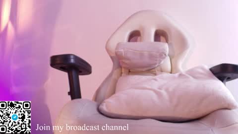 Snapshot of rave_paradise chatting on October 17, 11:13 am online show from October 17, 11:13 am