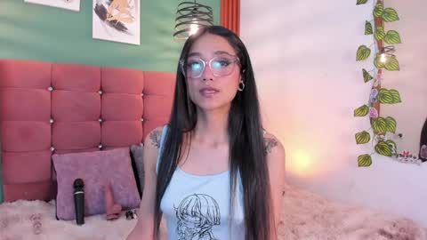 raven_smith_ online show from May 29, 9:29 am