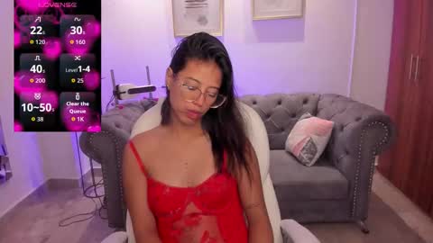 Snapshot of raven_stonee chatting on September 30, 3:23 am Raven online show from September 30, 3:23 am